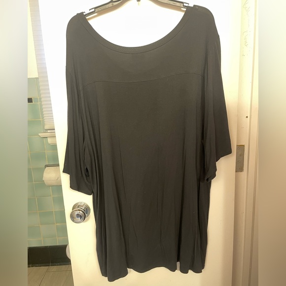 Lularoe Black Boyfriend Tee, Size XL - Picture 2 of 5